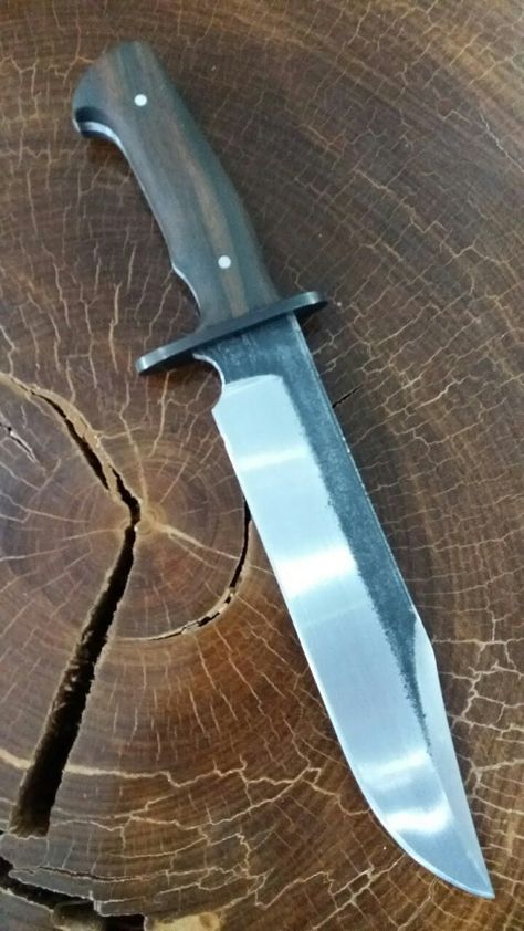 Knife Holster, Benchmade Knives, Knife Patterns, Butterfly Knife, Forged Knife, Rose Wood, Knife Design, Cool Knives, Bowie Knife