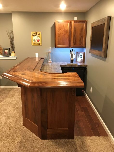 Finished Bar Photo Gallery  Bar Rails & Parts Building A Home Bar, Home Bar Plans, Basement Bar Plans, Corner Bar, Home Bar Rooms, Bar Plans, Bar Rail, Home Bar Design, Basement Bar Designs