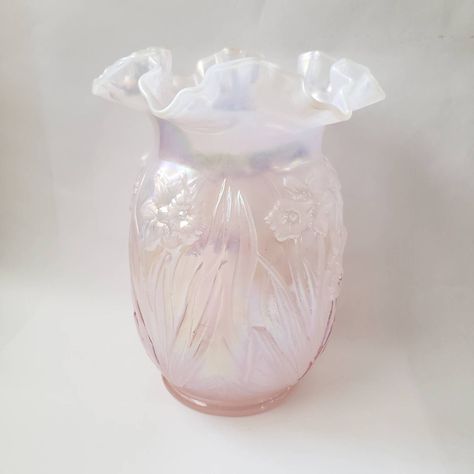 Unique Collectible Vase No Returns Aqua Room Decor, Glass Vases Decor Ideas, Pink Flower Vase, Pink Backround, Aesthetic Nursery, Aesthetic Vase, Cute Vase, Pretty Vase, Belleek Pottery