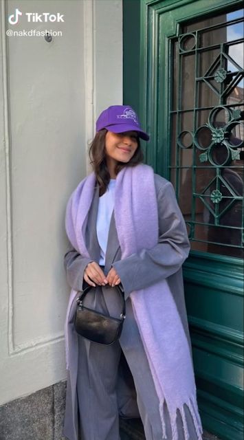 Outfits to Copy this Winter | Breathing Lavender - Fashion and Lifestyle Blog Purple Scarf Outfit, Lavender Outfit, Winter Mode Outfits, Winter Fashion Outfits Casual, Scarf Outfit, Purple Scarves, Purple Outfits, Winter Stil, Looks Street Style