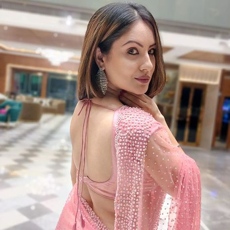 Pooja Banerjee, Pooja Bose, Puja Banerjee, Dress Materials Cotton, Backless Blouse, Desi Beauty, Girly Photography, Dress Materials, Backless Dress