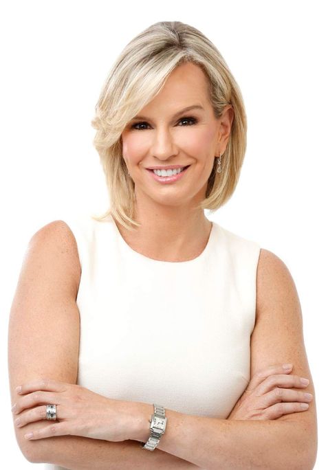 "The Dr. Oz Show" Names Dr. Jennifer Ashton Their First Ever Chief Women's Health Contributor Dr Jennifer Ashton, Jennifer Ashton, Health Smoothie Recipes, Health Diet Plan, Highlighted Hair, Health Tips For Women, Health Smoothies, Dr Oz, Health Logo