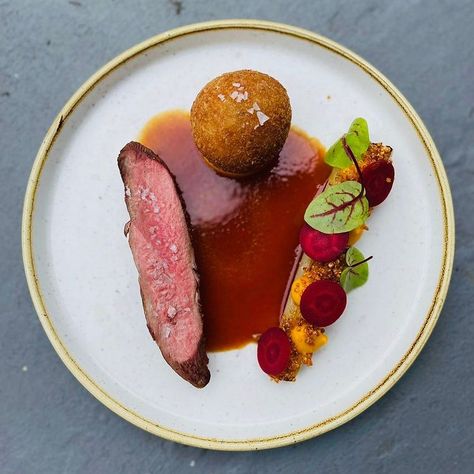 Duck Breast Fine Dining, Duck Fine Dining, Duck Croquette, Duck Plating, Dinner Party Main Dish, Meal Presentation, Confit Duck Leg, Confit Duck, Dinner Party Mains