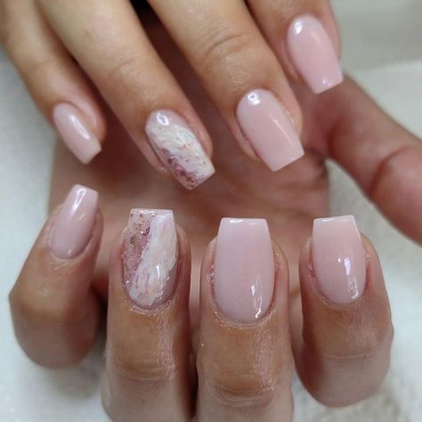 Short Marble Nail Designs, Marble Dip Nails, Square Oval Nails, Marble Acrylic Nails, Marble Nail Designs, Squoval Nails, Oval Nails, Marble Nails, Dipped Nails