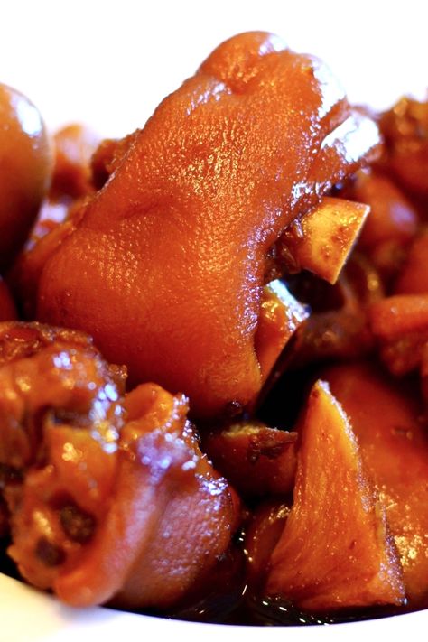 Braised Pig Trotter, Pork Trotters Chinese Recipe, Pigs Trotters Recipe, Pigs Feet Recipe Slow Cooker, Pig Feet Instant Pot, Pig Trotters Recipes, Pigfeet Recipes, Baked Pig Feet Recipe, Pig Feet Recipe Soul Food Southern