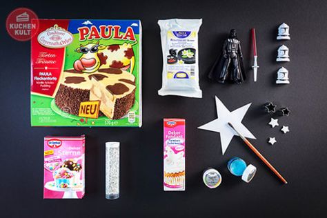 STAR WARS – Torte, Kindergeburtstag mit Kultfaktor! Geburtstagstorte, Coppenrath & Wiese, Paula Fleckentorte, Darth Vader, Sturmtruppen, Mottoparty, Kids Birthday Cake Star Wars Torte, Novelty Birthday Cakes, Veggie Omelette, Vintage Outfits 90s, Tomate Mozzarella, Cooking Black Beans, Protein Breakfast Recipes, Childrens Birthday Cakes, Star Wars Birthday