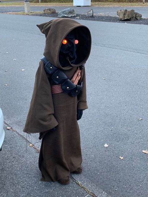 I Figured Out How To Use A Sewing Machine And Made My Son A Jawa Costume Baby Grandma Costume, Jawa Costume, Grandma Costume, Disfraz Star Wars, Hot Glue Sticks, Ace Ventura Costume, Mom Costumes, What Is Halloween, Best Friend Halloween Costumes