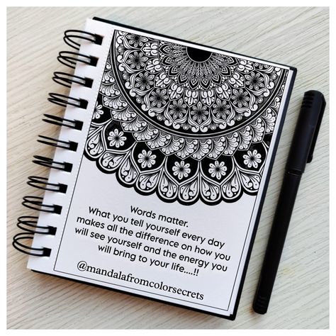 Circle Mandala Design, Mandala Art Ideas, Art Piece Ideas, Mandala Journal, Slam Book, Army Drawing, Circle Mandala, Mandala Arts, Doodle Art For Beginners