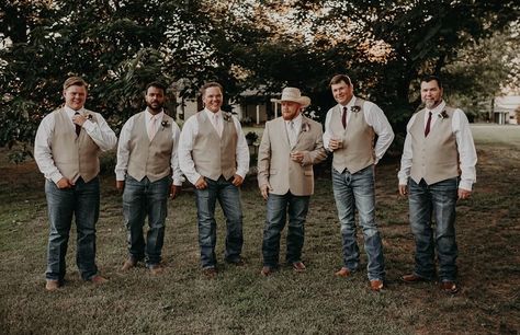 Cream Groomsmen Attire With Jeans, Terracotta Western Wedding Groomsmen, Western Wedding Outfits For Men, Western Groomsmen Attire Tan, Western Men’s Wedding Outfit, Sage Green Groomsmen Attire Jeans, Western Groomsmen Attire Vest, Tan Groomsmen Attire With Jeans, Men’s Country Wedding Attire