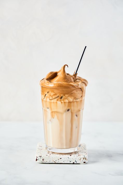 Frappe Photography, Iced Coffee Photography, Frappe Coffee, Drinks Photography, Coffee Photo, Coffee Shop Photography, Iced Coffee Drinks, Coffee Obsession, Food Drink Photography