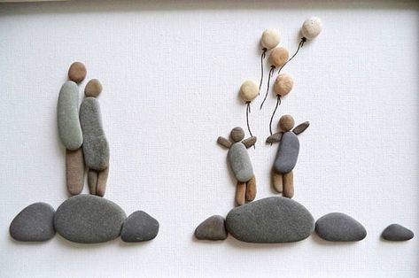 Pebble Wall, Rock Family, Pebble Art Family, Diy Balloon Decorations, Family Wall Art, Family Frames, Family Of Four, Ideas Family, Family Wall