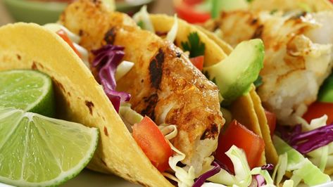 Red Snapper Tacos, Snapper Tacos, Mexican Fish Tacos, Grilled Fish Tacos, Fish Tacos Recipe, Red Snapper, Grilled Fish, Idee Pasto Sano, Taco Recipes