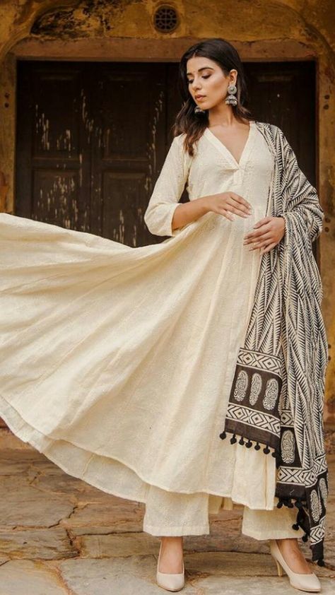 Pakistani Aline Suits, Anarkali Dress Pattern Cotton, Kurti Designs Latest Party Wear Traditional, Strait Kurti Designs Latest, Cotton Salwar Suit Designs Latest, Off White Kurti Designs, Cotton Suits Design Latest, Latest Kurta Designs Women, Kurti Pair