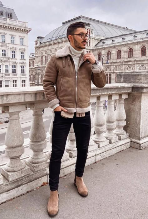 European Winter Fashion, Best Winter Outfits Men, Winter Fashion For Men, Turtleneck Outfit Men, Streetwear Winter Outfits, Gray Trench Coat, European Fashion Winter, Winter Outfits For Men, European Winter