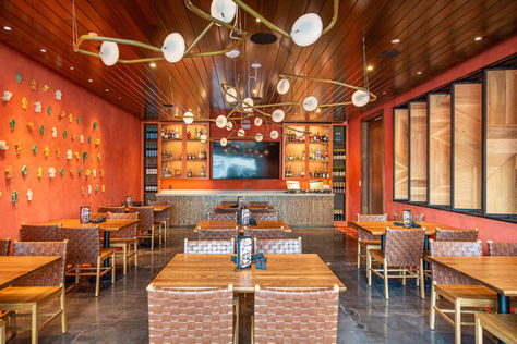 "Step inside the new Cyclone Anaya's in River Oaks, where modern elegance meets Tex-Mex tradition. This first look reveals a stunning interior, delectable menu, and the vibrant atmosphere that has made Cyclone Anaya's a beloved name in Houston dining. Discover your new favorite spot for classic flavors and contemporary charm! 🌮✨ #CycloneAnayas #RiverOaks #HoustonDining" Gin Design, Serene Environment, Chic Lighting, Furniture Contemporary, Sleek Furniture, Vintage Inspired Decor, Ceramic Artwork, Natural Cleaning, Urban Oasis