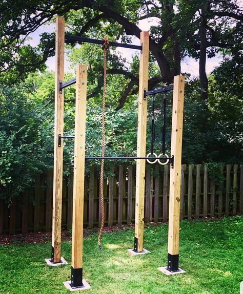 Crossfit Home Gym, Backyard Jungle Gym, Backyard Gym, Home Gym Garage, Diy Home Gym, Diy Gym, Gym Room At Home, Diy Playground, Home Gym Design