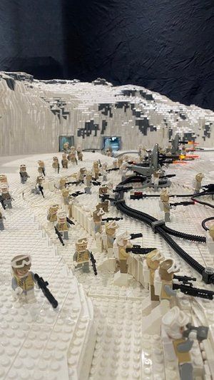 Star Wars Statues, Star Wars Lego Diorama, Lego Star Wars Moc, Lego Ucs, Lego Star Wars Clone Wars, Lego Star Wars Hoth, Star Wars Hoth, Lego Set Star Wars, Star Wars Lego