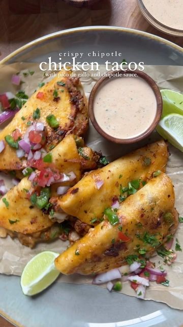 Chipotle Chicken Tacos Recipe, Chipotle Marinade, Chipotle Chicken Tacos, Chipotle Peppers In Adobo Sauce, Chicken Tacos Recipe, Chipotle Peppers, Mini Tacos, Chicken Taco Recipes, Honey Oil