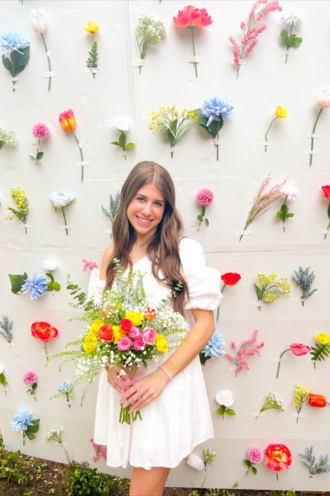 insta inspo | graduation party | flower bar | flower backdrop | flower inspo | party inspo | Backdrop Minimalist, Flower Bar, Party Inspo, Minimalist Flowers, Engagement Party Decorations, Water Features In The Garden, Flower Party, Organic Modern Decor, Birthday Backdrop