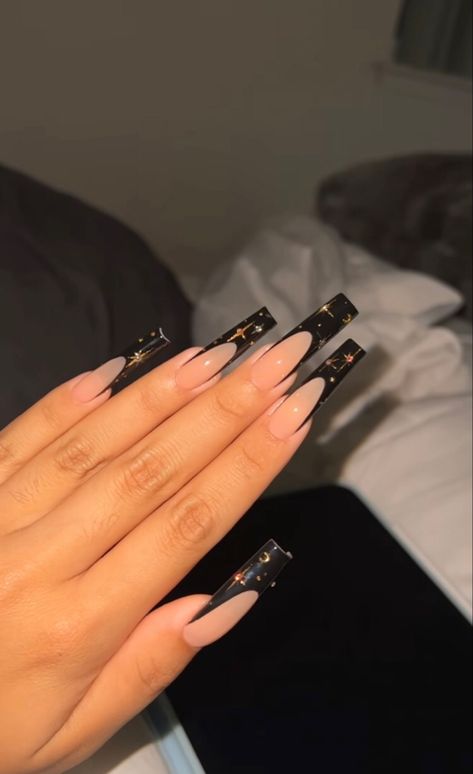 November Nails Designs Fall Coffin, Fall Nail Designs Long, Black Nail Sets Medium, Black Nails Fall, Nail Designs November, Matte Black Tapered Square Nails, Black Tapper Square Nails, Nail Ideas November, Long Tapered Square Nails Black