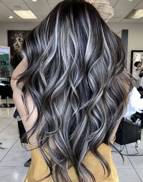 Brown Hair With Silver Highlights, Grey Brown Hair, Dark Waves, Grey Hair Color Silver, Silver Hair Highlights, Gray Balayage, Easy Waves, Silver Highlights, White Highlights