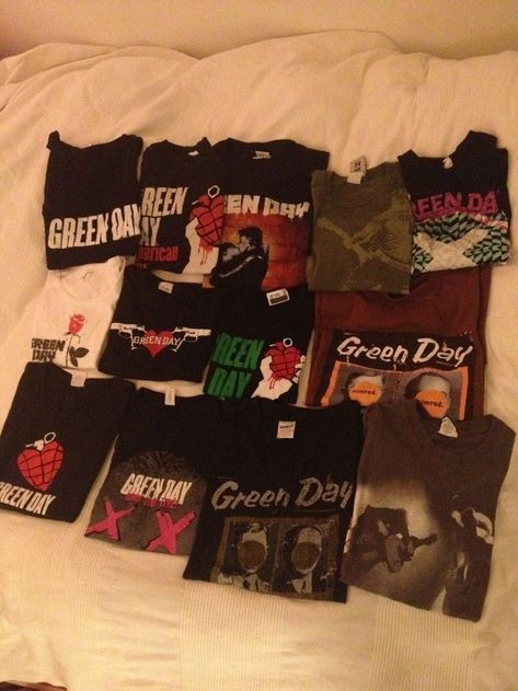 Green Day Merch, Green Day Shirt, Billy Joe Armstrong, Green Day Band, Neo Grunge, Grunge Fits, Tré Cool, Band Outfits, Tokyo Street Fashion