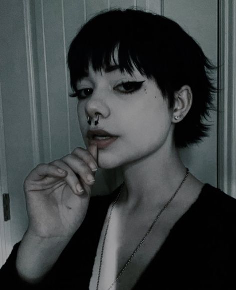 Short Goth Haircuts For Women, Gothic Pixie Haircut, Gothic Haircut Short, Goth Haircut Short, Goth Hair Short, Emo Pixie Haircut, Gothic Short Hair, Alt Bob Haircut, Goth Pixie Cut