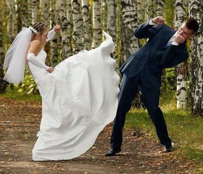 Fighting! Bride vs Groom! Funny Wedding Pictures, Wedding Fotos, Funny Marriage Jokes, Raising Godly Children, Marriage Jokes, Funny Wedding Photos, Funny Bunnies, Good Marriage, Boho Vintage