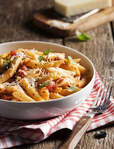 Italian Food Photography, Food Photography Ideas, Food Photography Composition, Chicken Pasta Dishes, Pasta Casera, Food Photoshoot, Food Photography Inspiration, Food Photography Tips, Food Drink Photography