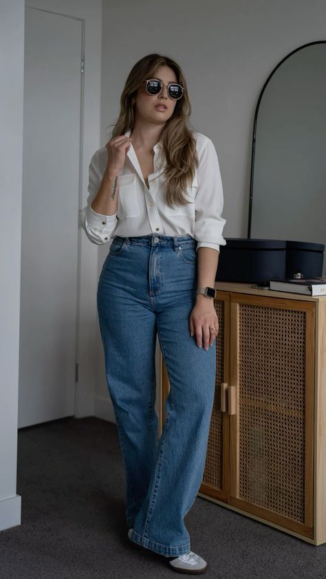 Outfits With Wide Leg Jeans, Hoco Jeans, White Shirt Outfit, Jeans Crop Top, White Shirt And Blue Jeans, Jeans Outfit Ideas, Reinvent Yourself, White Shirt Outfits, Casual Work Outfits Women