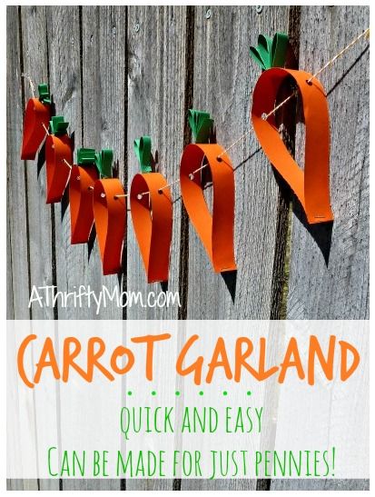 Easter Room Decorations, Carrot Garland, Easter Photo Backdrop, Make A Garland, Diy Spring Crafts, Easter Backdrops, Diy Photo Backdrop, Mom Recipes, Easy Easter Decorations