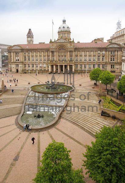 Victoria Square in Birmingham City Centre. Showing the Council House and the River artwork by Dhruva Mistry. Locally known as the Floozie in the Jacuzzi. River Artwork, England University, Buildings Reference, University In England, Hidden City, City Of Birmingham, Birmingham News, Birmingham City Centre, Council House