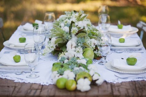 cotton Green Apple Wedding, Southern Style Wedding, Green Wedding Decorations, Bouquet Champetre, Apple Wedding, Deco Champetre, Green Wedding Colors, Cotton Wedding, Green Apples