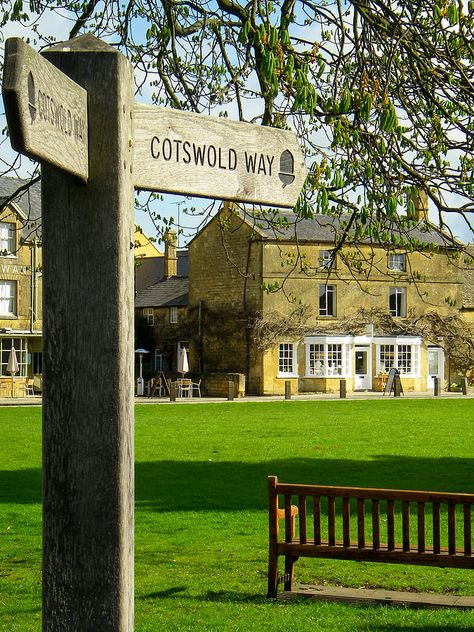 ^^ Broadway Worcestershire, Broadway Cotswolds, Worcestershire England, The Cotswolds England, Cotswold Way, Green Village, Cotswolds Cottage, Cotswolds England, Village Green