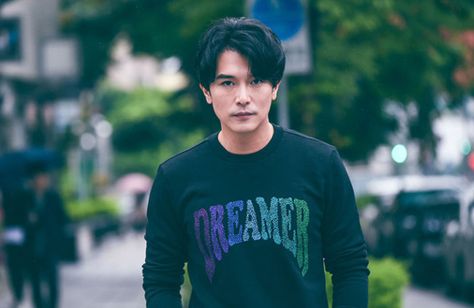 Good-looking Roy Chiu Works Harder to Prove His Acting Roy Chiu, Chinese Actors, Asian Celebrities, Japanese Boy, Art References, Cute Couple Pictures, Couple Pictures, Celebrity News, Acting