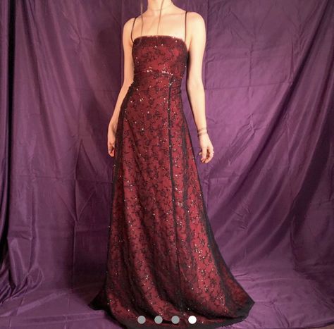 90s Grad Dress, Vintage Prom Dresses 90s, 90s Prom Dresses, Goth Prom, Prom Dress Ideas, 90s Prom Dress, 90s Prom, Prom Dress Inspo, Gaun Fashion