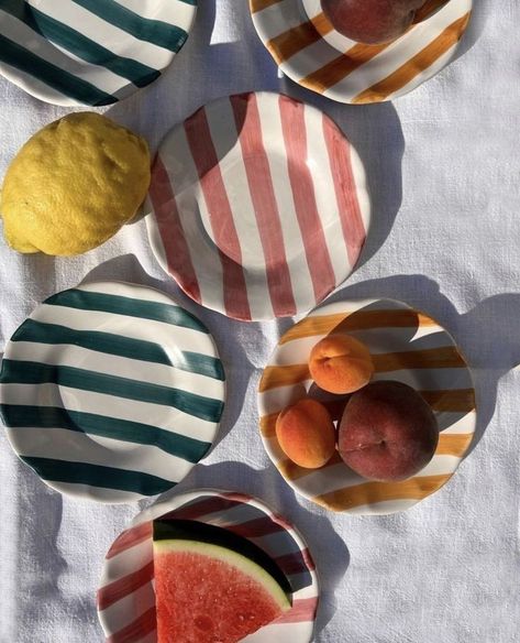 Striped Ceramics, Diy Keramik, Diy Pottery Painting, Diy Ceramic, Keramik Design, Pottery Crafts, Diy Pottery, Ceramics Pottery Art, Summer Stripes