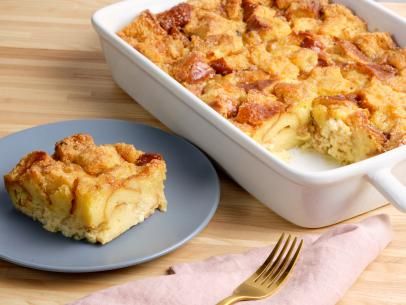 Plain and Perfect Bread Pudding Recipe | Ree Drummond | Food Network Bread Pudding Recipes, Best Bread Pudding, Brioche Bread Pudding, Best Bread Pudding Recipe, Irish Desserts, Best Bread, Brioche Bread, Bread Pudding Recipe, Irish Recipes