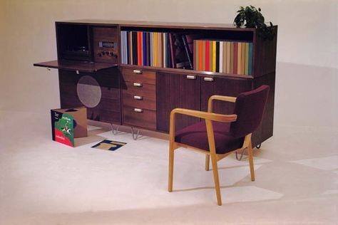 The Detroit News Highlights George Nelson’s Contributions to American Design | Cranbrook Art Museum Herman Miller Furniture, Stereo Cabinet, Vitra Design Museum, Vitra Design, Sideboard Designs, George Nelson, Herman Miller, Design Museum, Mid Century Furniture