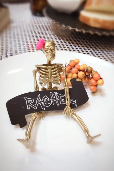 Check out this creepy Halloween party! The skeleton place cards are incredible See more party ideas and share yours at CatchMyParty.com #catchmyparty #partyideas #halloween #halloweenparty #skeleton #placecards Tiki Halloween, Spooky Halloween Party Ideas, Family Halloween Ideas, Halloween Bingo Cards, Creepy Halloween Party, Family Costume Ideas, Cupcakes Halloween, Halloween Countdown Calendar, Party Favors Halloween