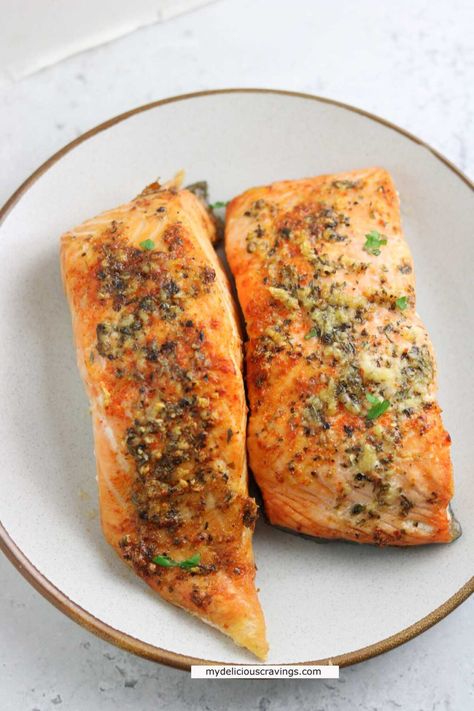 Air Fryer Garlic Butter Salmon Recipe - My Delicious Cravings Dinner Reciepes, Salmon Air Fryer, Air Fryer Garlic, Autoimmune Recipes, Air Fryer Salmon, Garlic Butter Salmon, Butter Salmon, Healthy Recipes For Diabetics, Fried Fish Recipes