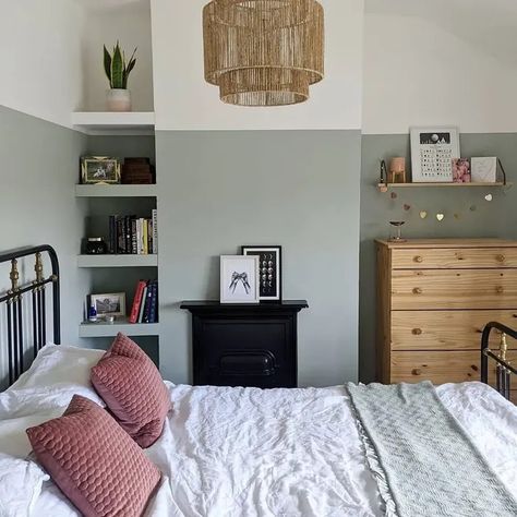 Dulux Tranquil Dawn Bedroom, Dulux Tranquil Dawn, Bedroom Alcove, Small Apartment Inspiration, Green Bathrooms, Tranquil Dawn, Paint My Room, Bedroom 2024, Loft Room