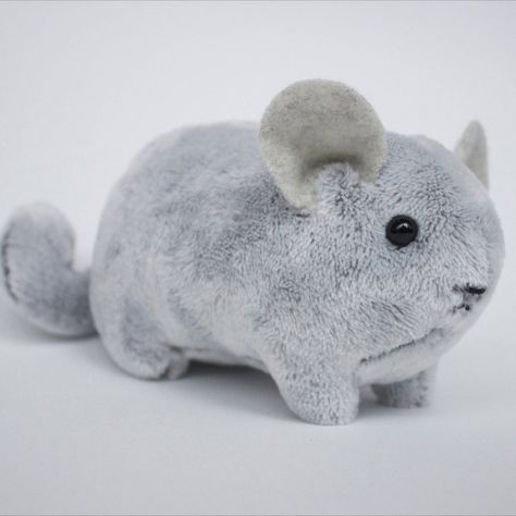 Adorable gift for chinchilla owners and animal lovers. This handmade stuffed chinchilla is a realistic cuddly plush perfect for kids or adults. Chinchilla Stuffed Animal, Chinchilla Plush, Diy Toys Sewing, Capybara Plushie, Fluffy Pets, Chinchilla Pet, Capybara Plush, Knitted Stuffed Animals, Animal Supplies