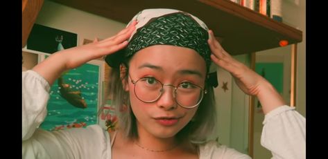 Lihn Truong, Glasses Ideas, Color Grading, Pose Reference Photo, Fashion Aesthetic, Mode Vintage, Clothing Ideas, Dream Room, Pose Reference