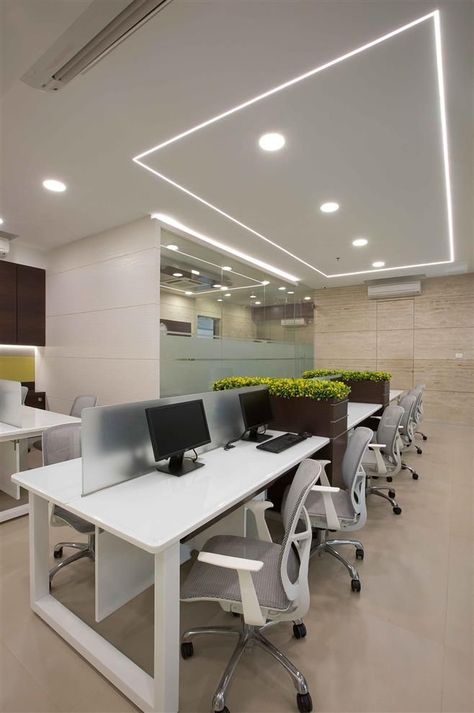 False Ceiling Lights, Modern False Ceiling, Office Ceiling Design, False Ceiling Ideas, Simple False Ceiling, Ceiling Diy, Small Office Design Interior, Contemporary Office Design, Ceiling Lights Modern