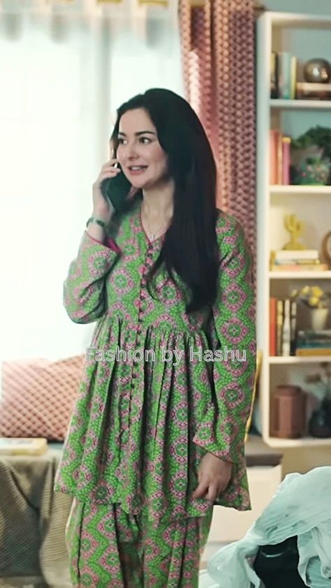 New Lawn Suit Collection fashion by hashu Short Frocks, Simple Dress Casual, Latest Dress Design, Pakistani Fashion Casual, Stylish Short Dresses, Casual Wear Dress, Dress Design Patterns, Simple Pakistani Dresses, Designer Dresses Casual