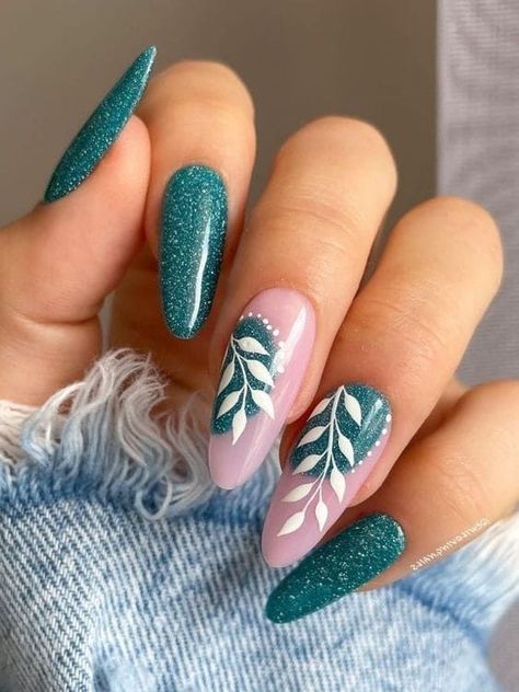 Teal And Pink Nails Ideas, Teal Green Nail Designs, Teal Nail Ideas Acrylic, Turquoise Wedding Nails, Turquoise Black Nails, Turqoise Nails Design, Teal Wedding Nails, Blue And Teal Nails, Pink And Teal Nails Design