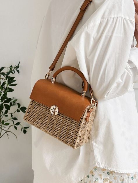 Wicker Bag Outfit, Vacay Accessories, Trendy Purses, Boho Handbags, Cotton Handbag, Casual Crossbody Bag, Straw Beach Bag, Sac Lunch, Woven Handbags