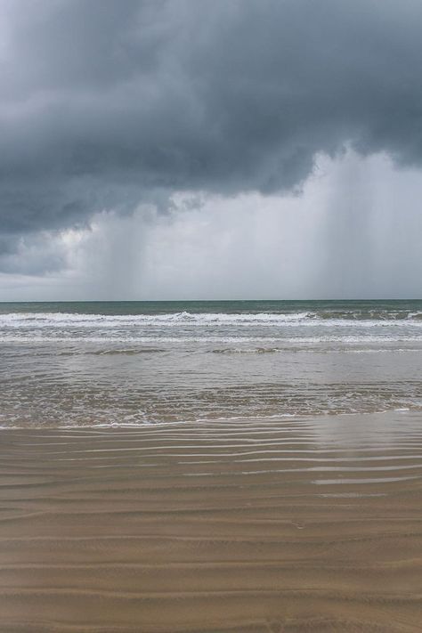 Rainy Beach, Beach Rain, Ideal World, Unfortunate Events, A Series Of Unfortunate Events, Beaches In The World, Rain Or Shine, Beach Photo, Rainy Season