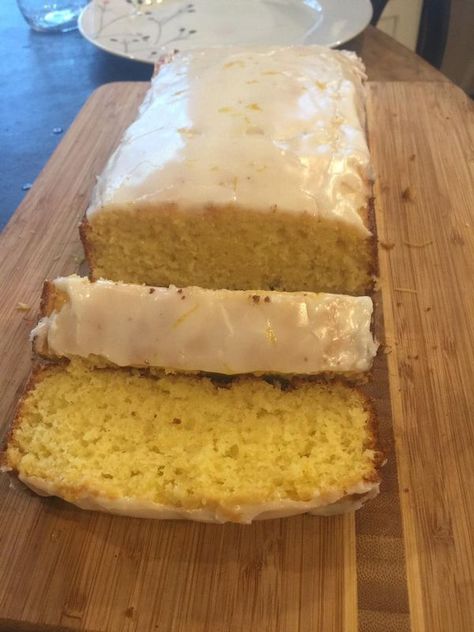 Weight Watchers Lemon Cake, Lemon Loaf Recipe, Starbucks Lemon Loaf, Starbucks Lemon, Fruity Snacks, Lemon Loaf Cake, Lemon Cake Mixes, Lemon Cake Recipe, Lemon Loaf